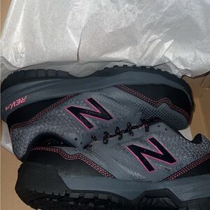 New Balance Women's Black and Pink Athletic Shoes